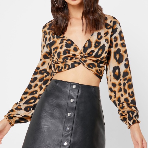 Forever 21 Tops - FOREVER 21 • Leopard Crop Top